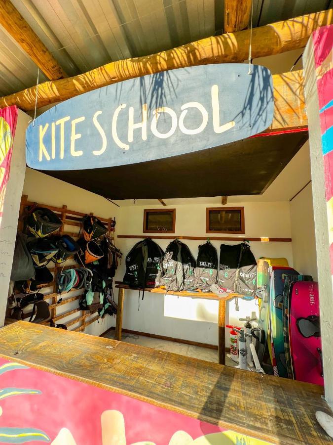 Indiana Kite School And Hostel Cumbuco Exterior foto